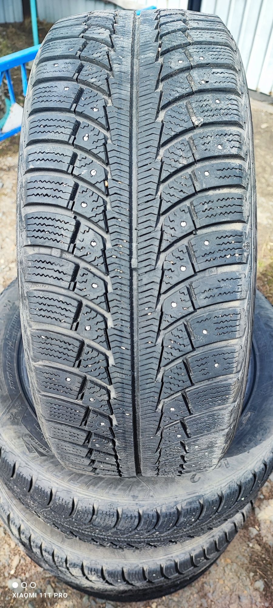 Продам резину matador 215/55/17