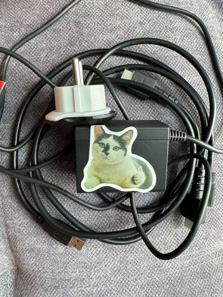 Продам nintendo switch oled