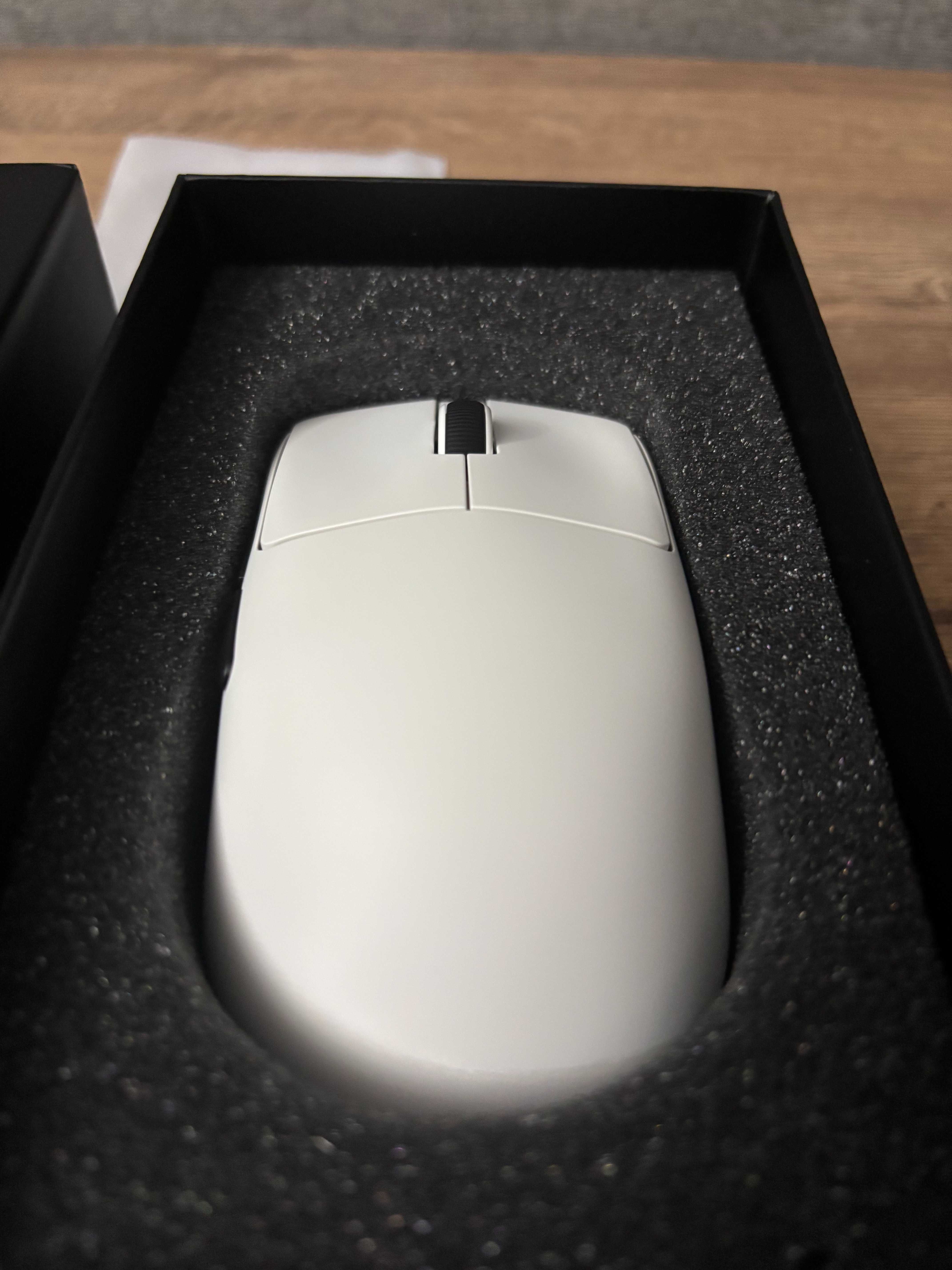 Игровая мышка VXE R1 Pro (беспроводная/проводная)
