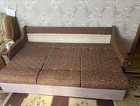 Продам диван(самовывоз)