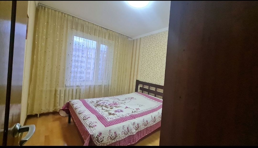 Продам 2х спальную кровать в хорошем состоянии вместе с матрацом