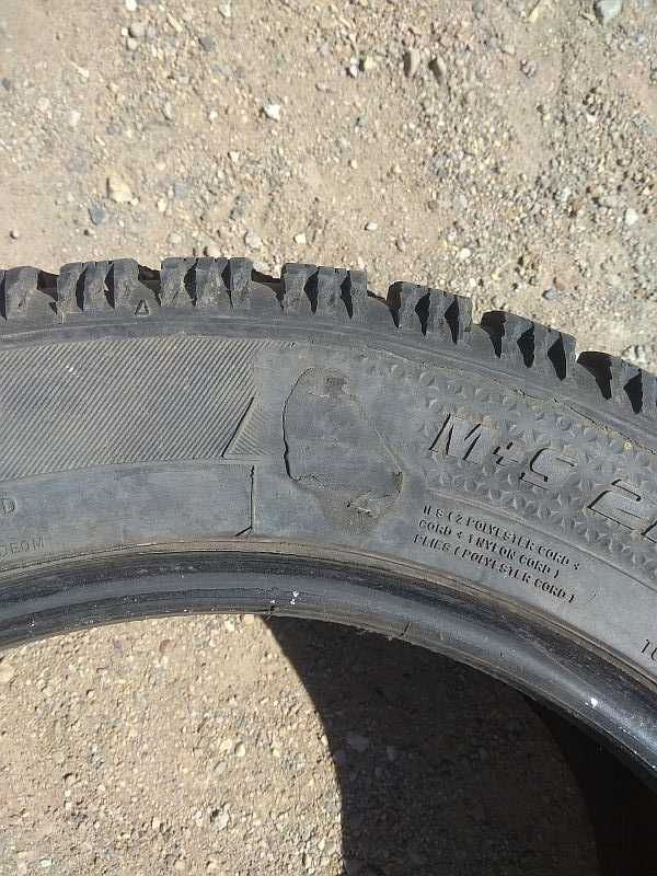 ОДНА шина 225/55 R17 - "GoodYear Ultra Grip 500" (Германия), зимняя.