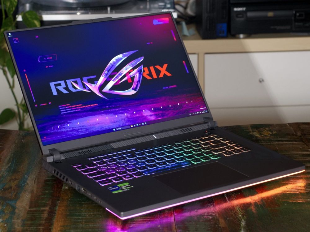 Asus ROG Strix/RTX4080/i7-13650HX/240hz/2K/ Игровой ноутбук