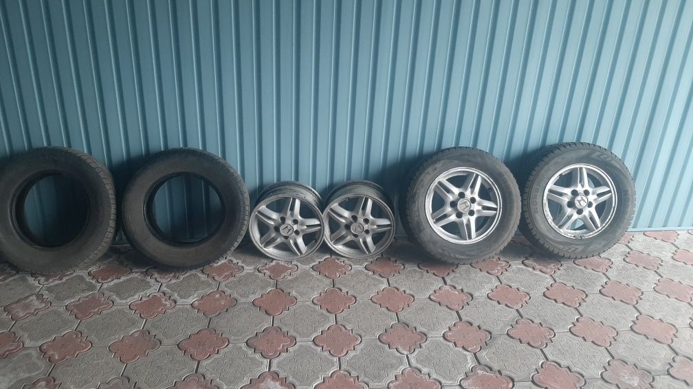 Продам диски с резиной