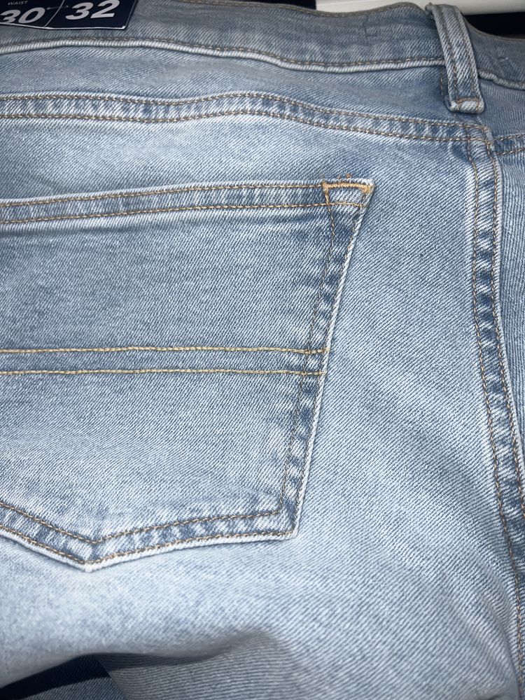 Джинсы Tommy Hilfiger