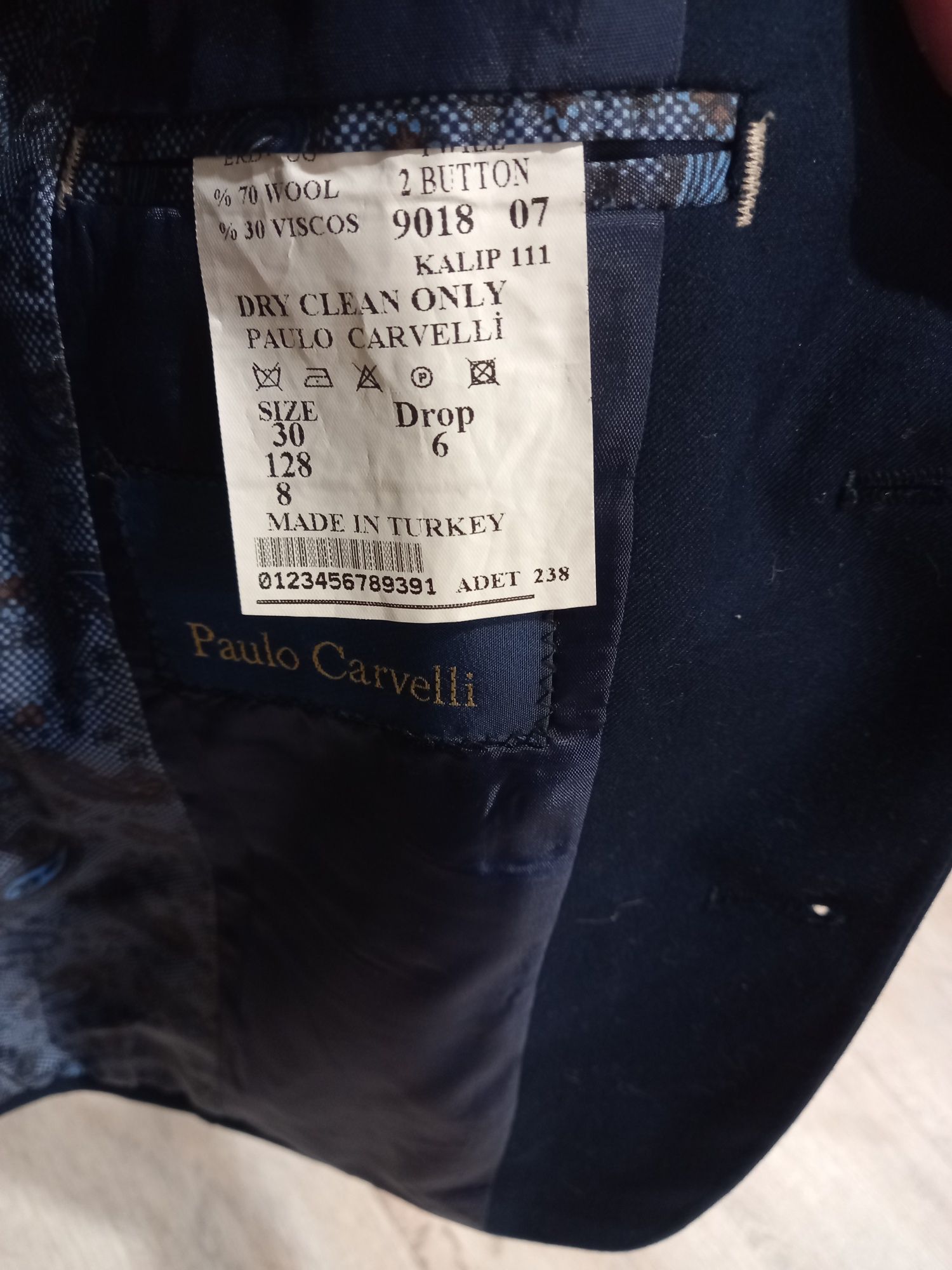 Продам костюм для мальчика