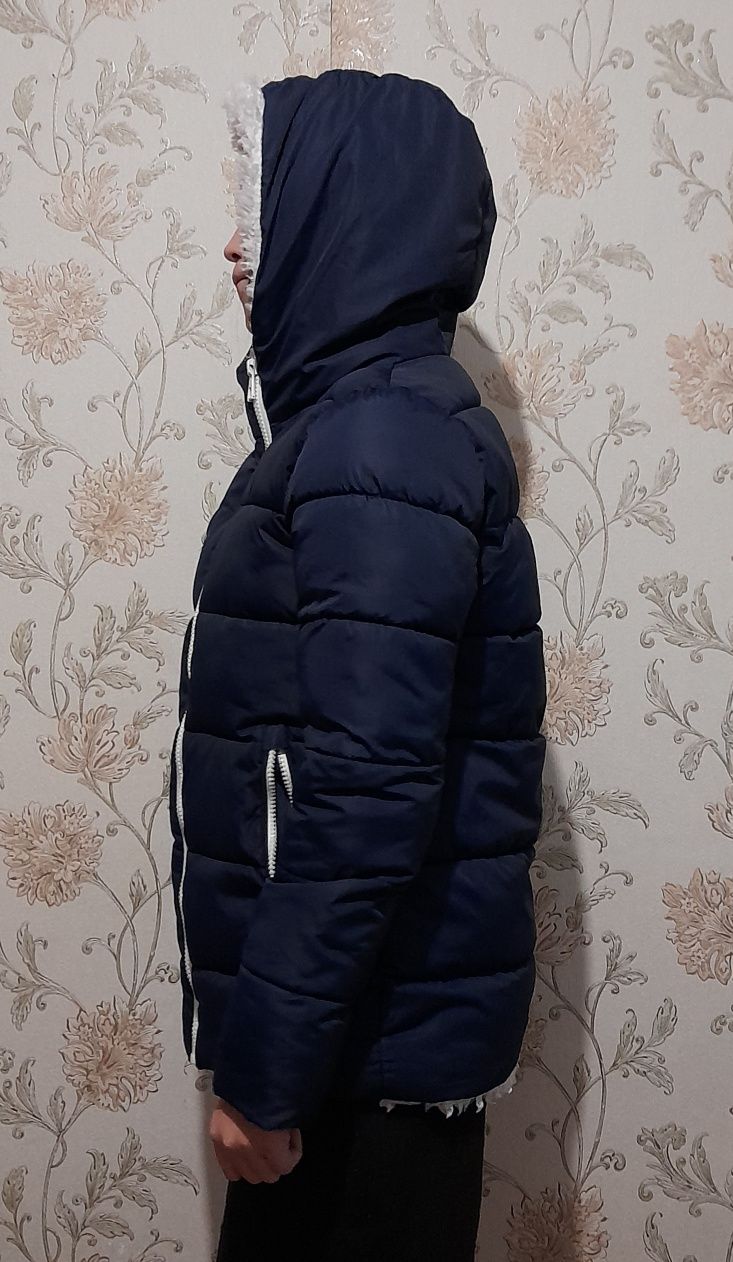 Продам зимнюю куртку