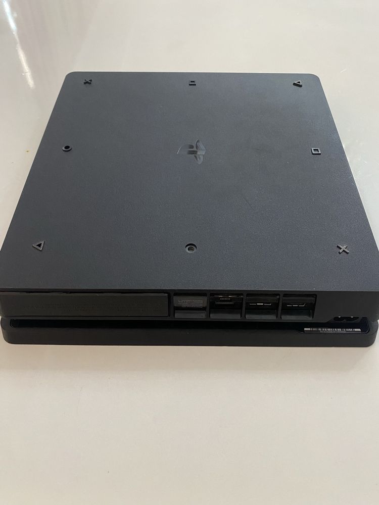 PlayStation4 Slim 1 TB