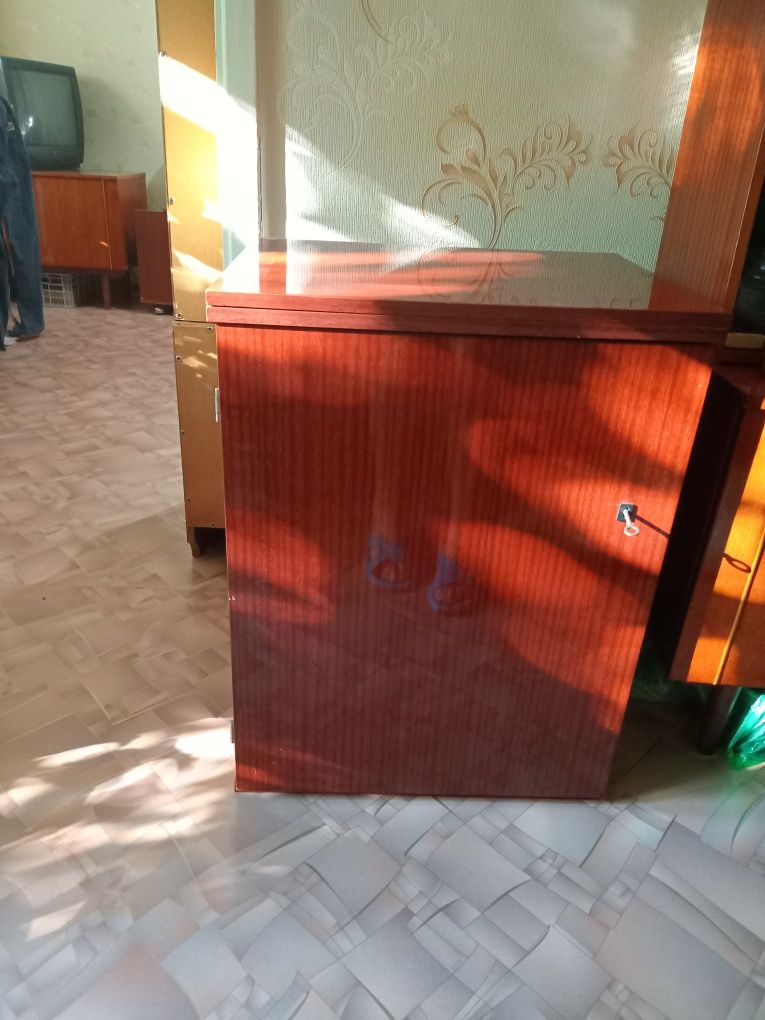 Продам швейную машину