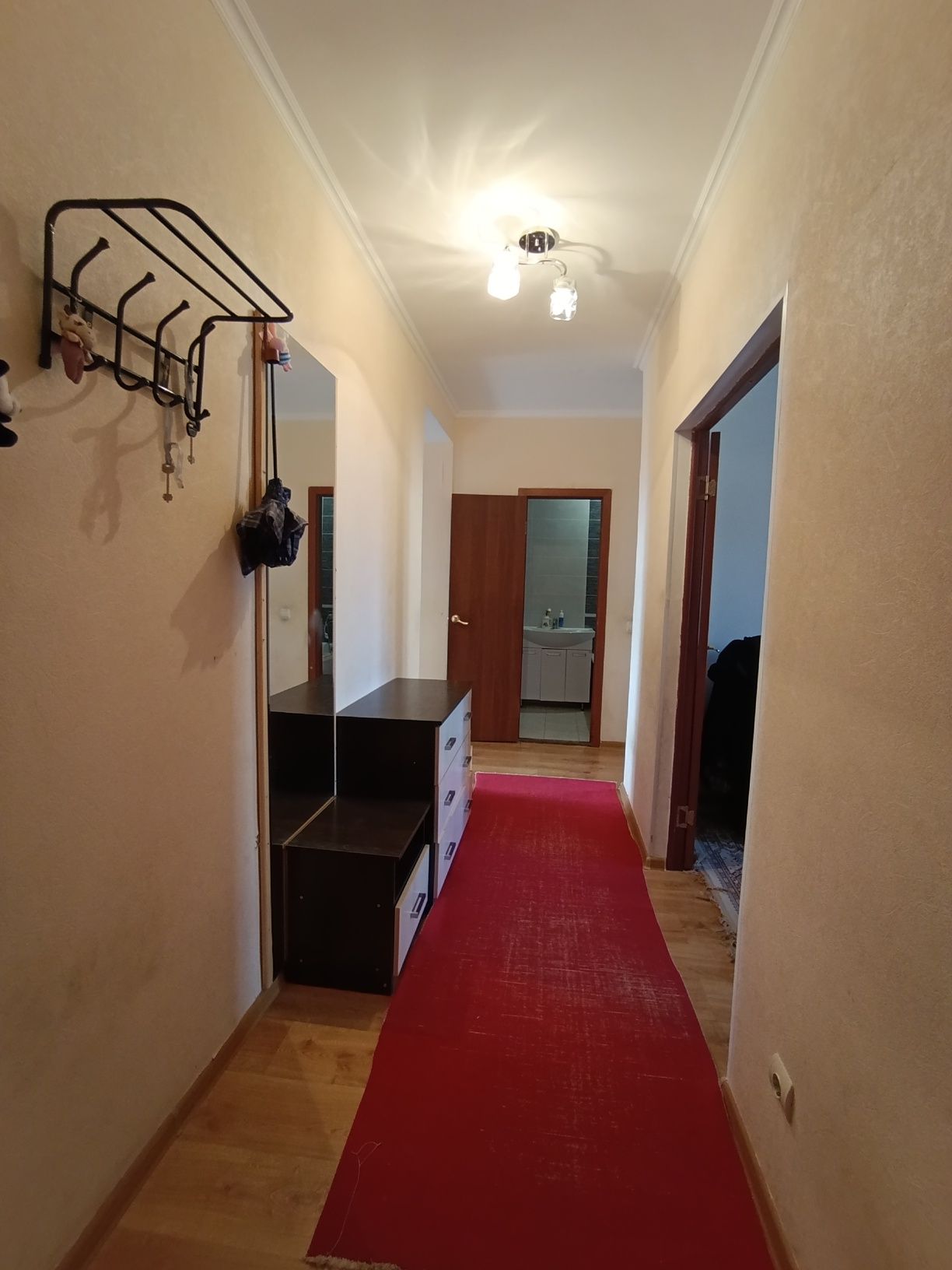 Продам 2 комнатную квартиру Жубанова 4
