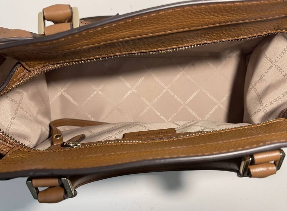Michael Kors Hamilton документы