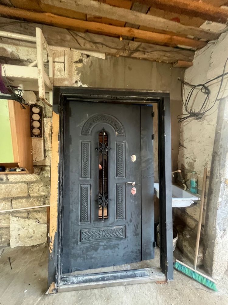 Темір есік сатылады