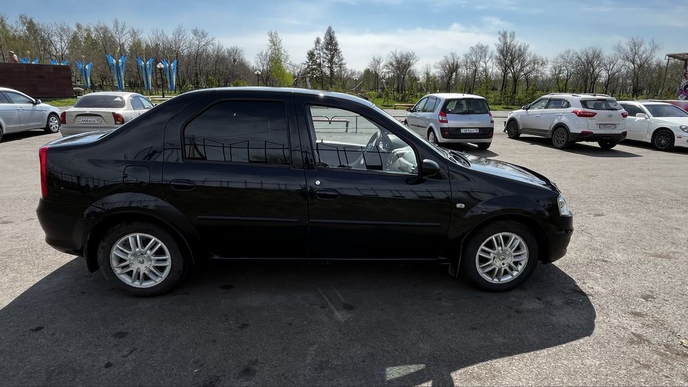 Renault Logan1/1.6/2013г