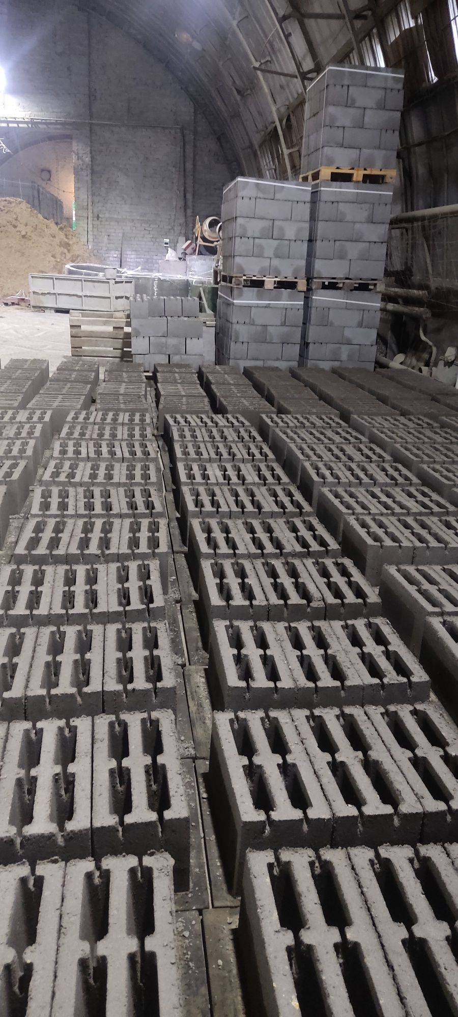 Газоблок армированный Д700. пескоблок кирпич перемычка