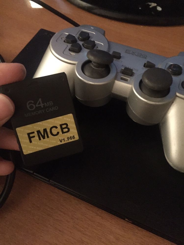 Срочно продам Playstation 2!