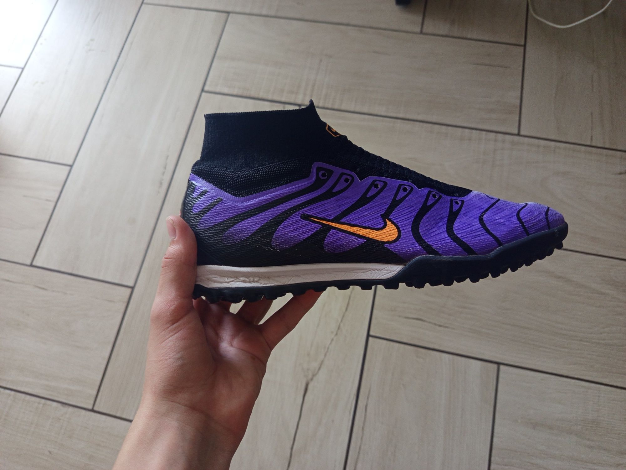сороконожки Air zoom Nike42 размер