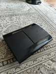 Playstation 3 без джойстиков, можно либо починить либо на запчасти