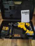 Перфоратор DeWalt DCH263