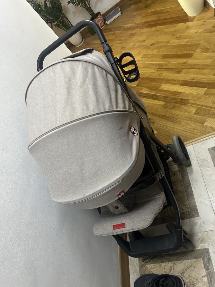 Продам коляску отличного качества