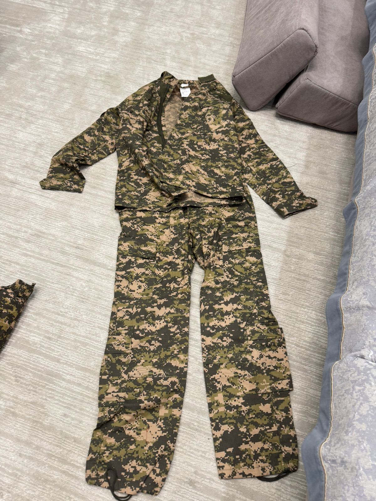 Продаётся военная форма летняя и зимняя