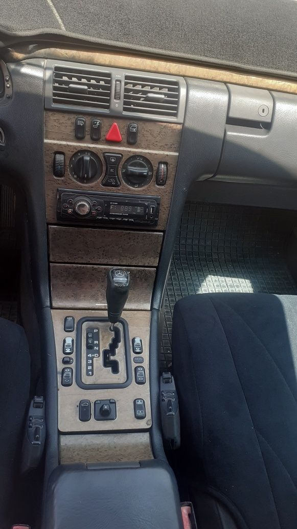 Mercedes w210 e240 e320