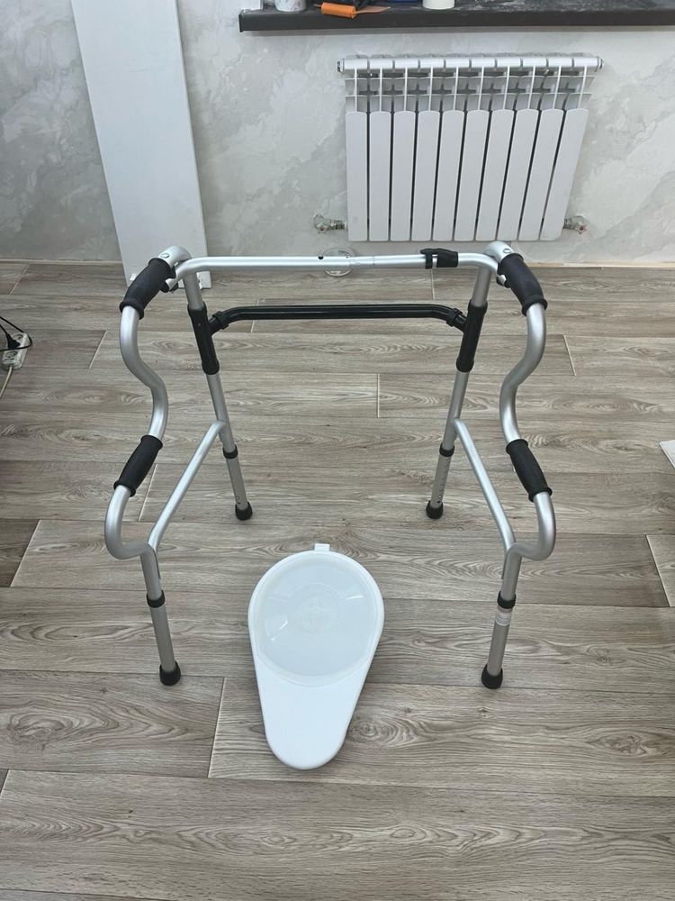 Ходунок и судно,(утка)