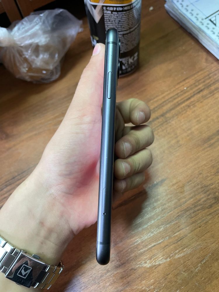 iPhone11 каробка бар
