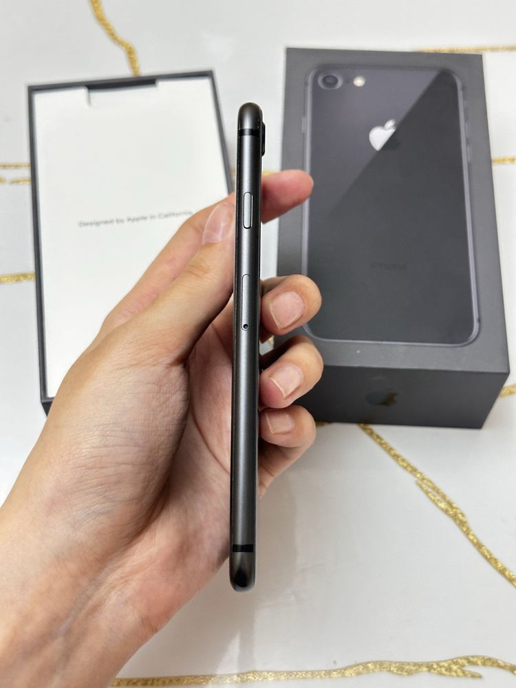 iPhone 8 - 64 ГБ | Черный | Отличное состояние