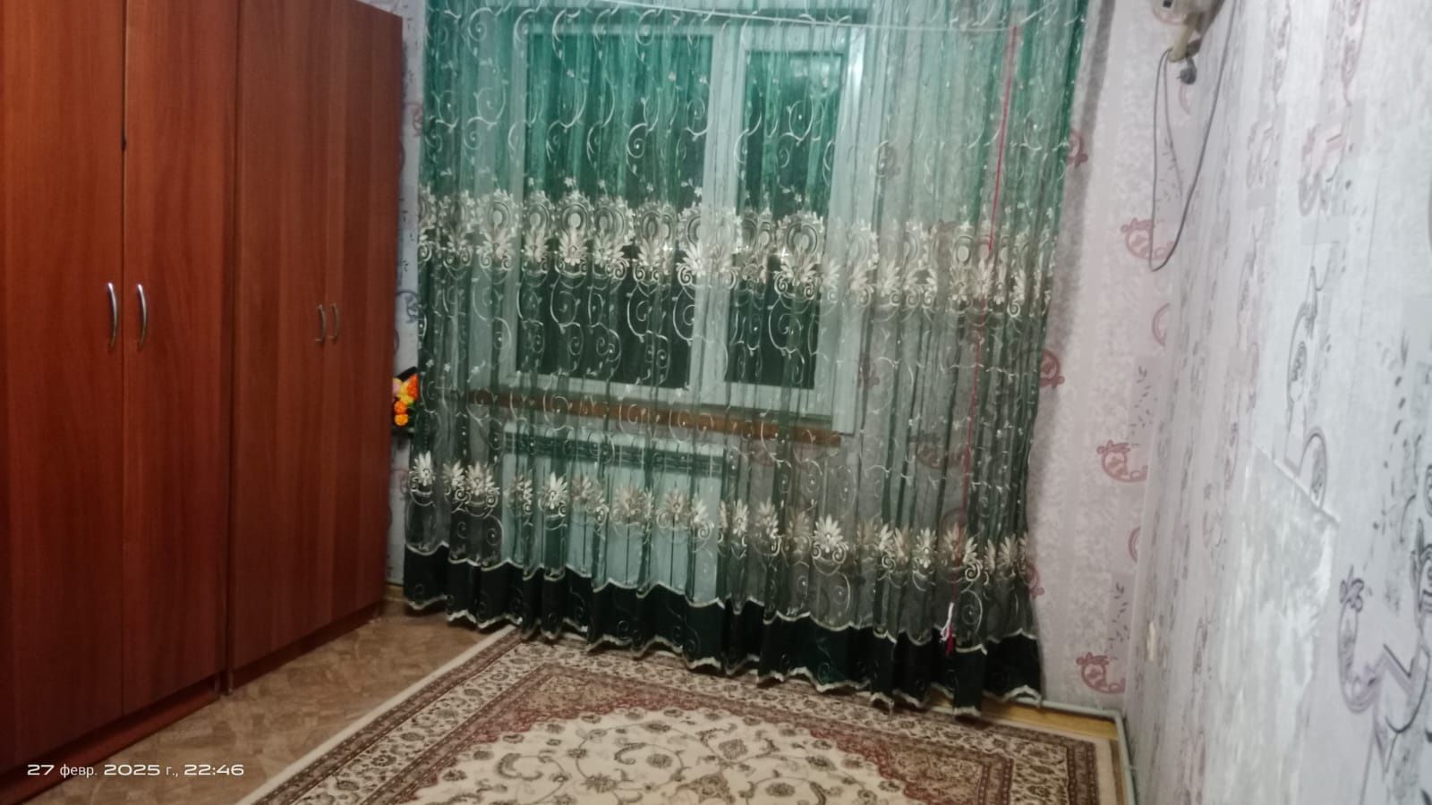 Возьму в квартиру двух девушек