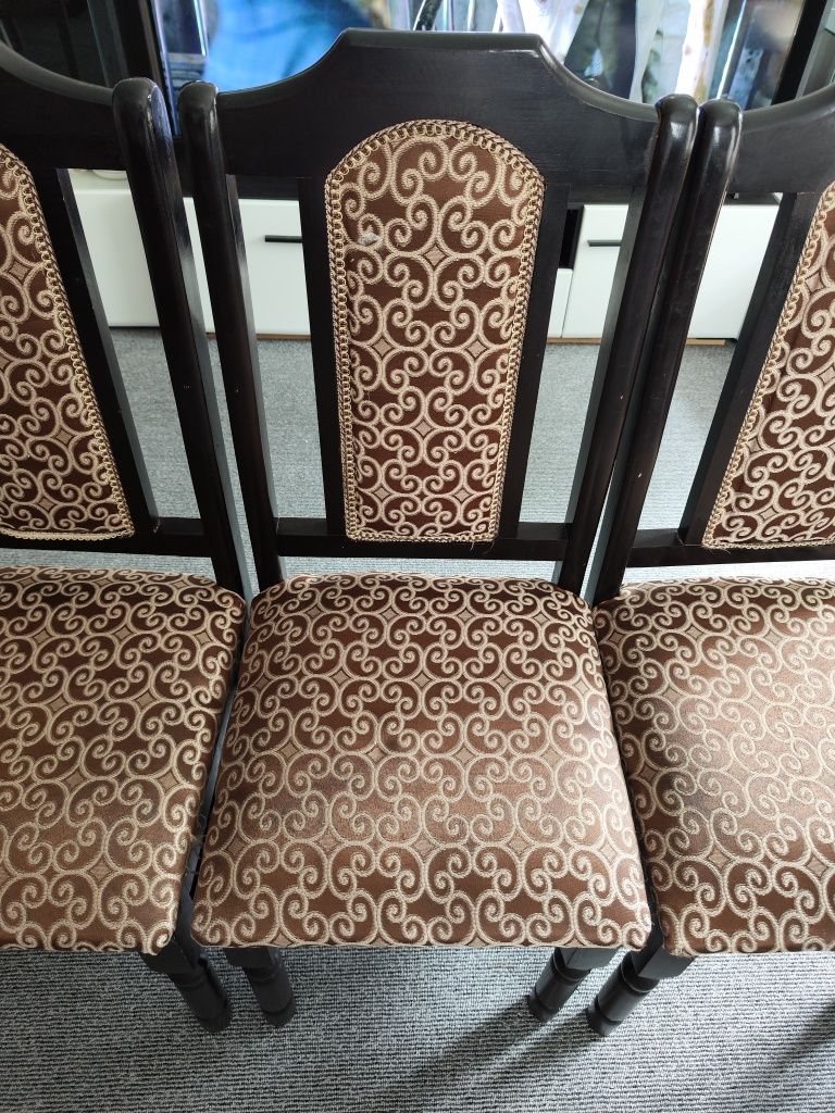 Стулья из дерева. Продам. Стулья 4 шт.