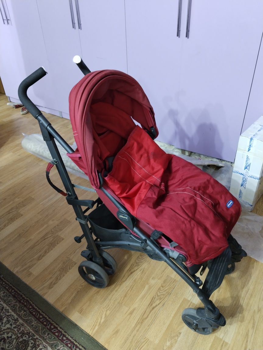 Продам коляску Chicco
