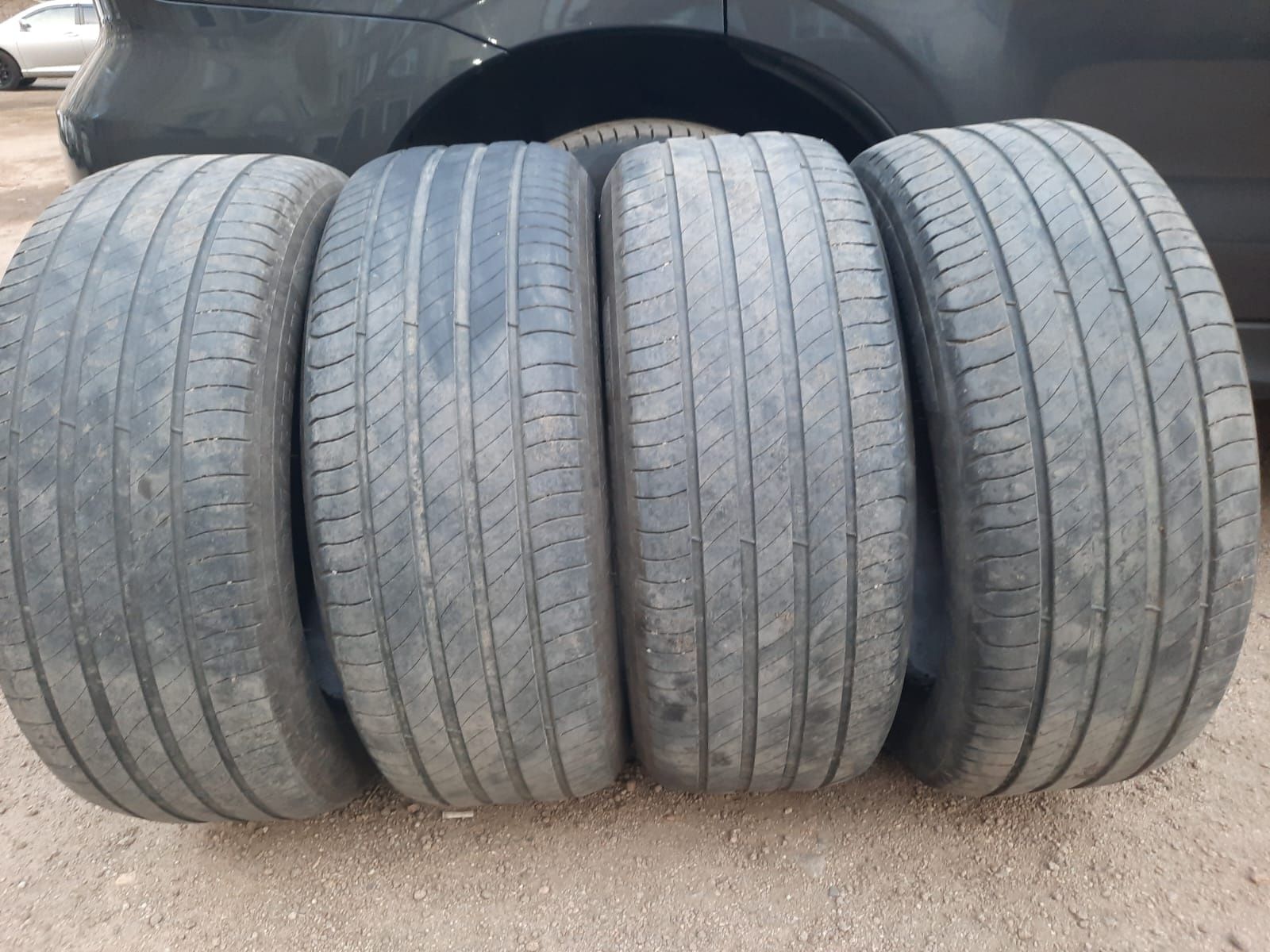 Продам шины r18 michelin