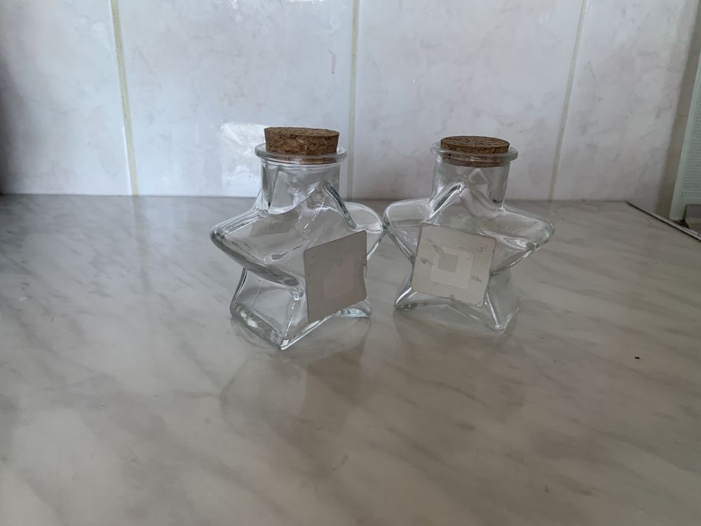 cтекляные бутылочки в форме звезд