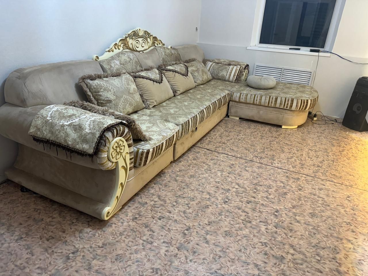 Продам диван восточный стиль