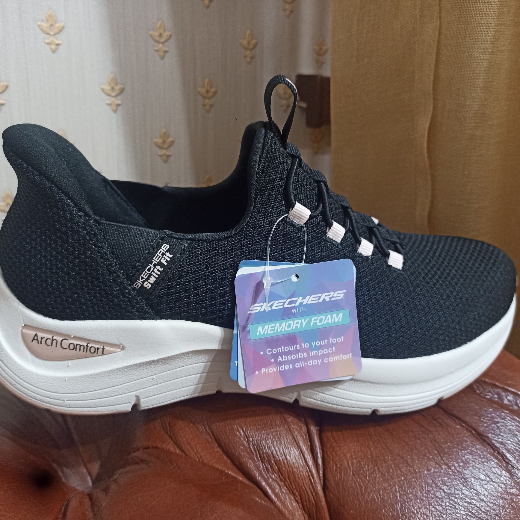 Женские кроссовки Skechers