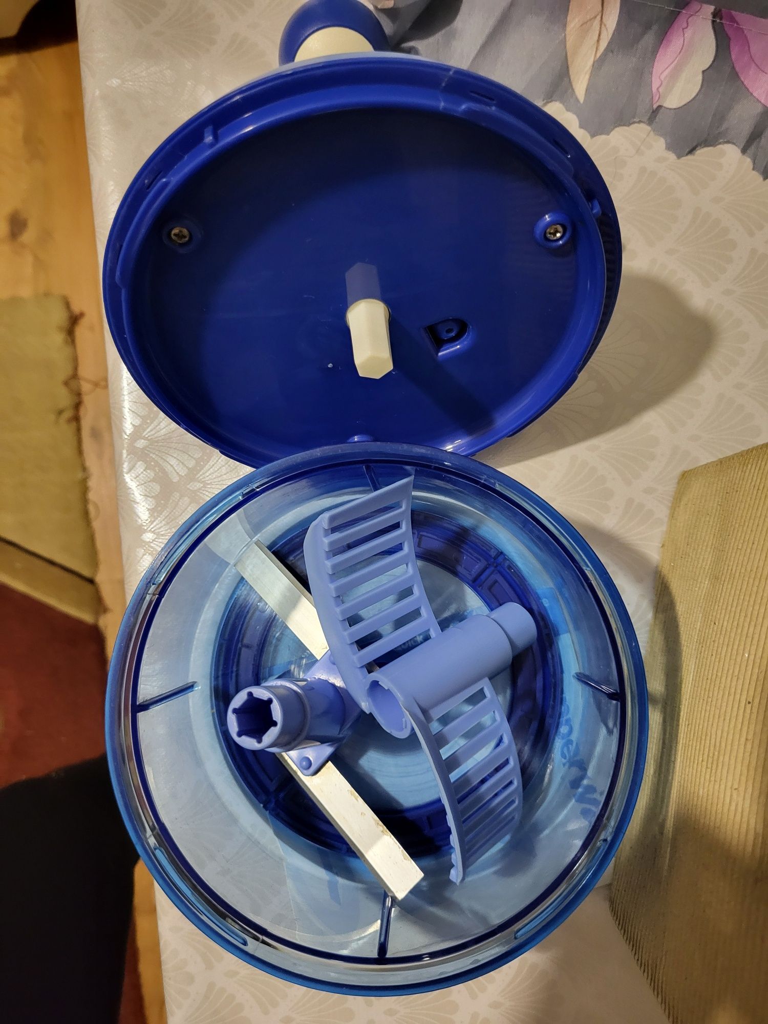 Продам комбайн tupperware