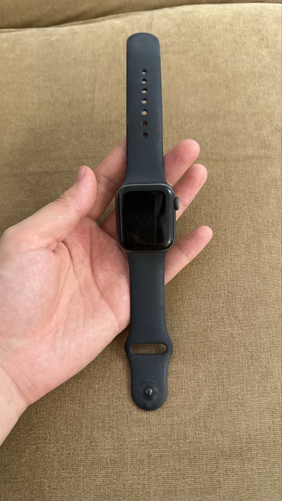 Apple Watch Series 5 — 40 мм Отличное состояние
