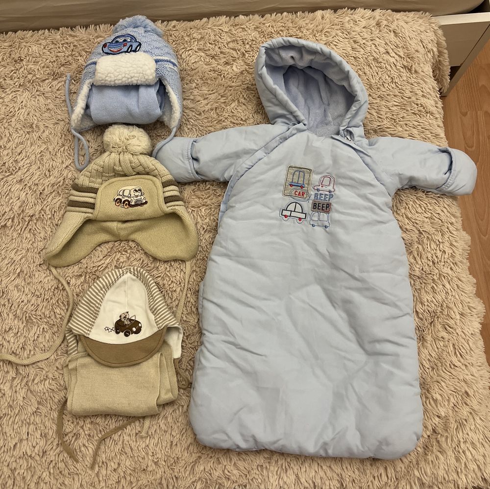 Конверт на выписку Mothercare с шапочками и шарфами