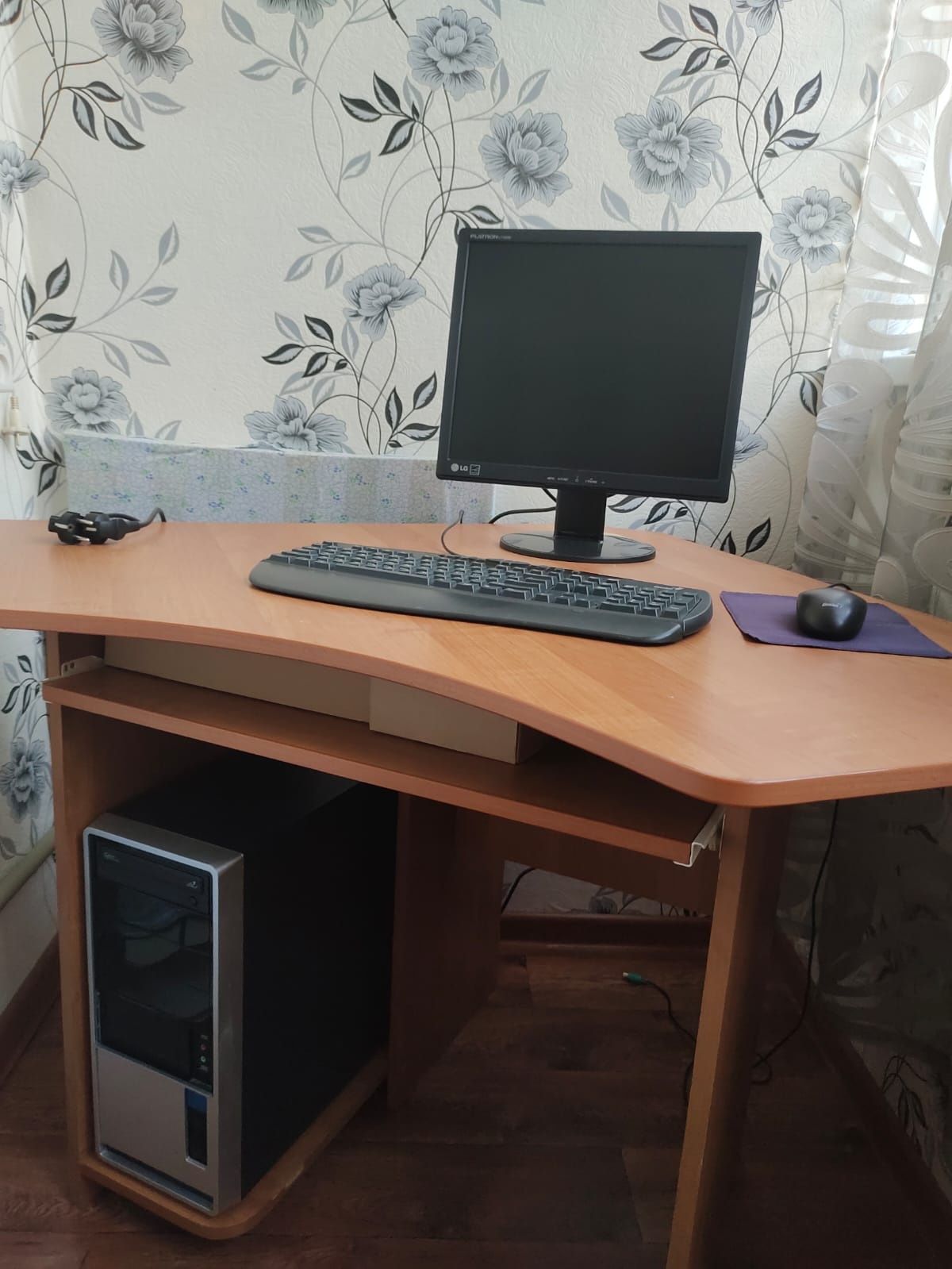 Компьютер LG Flatron L1742SE