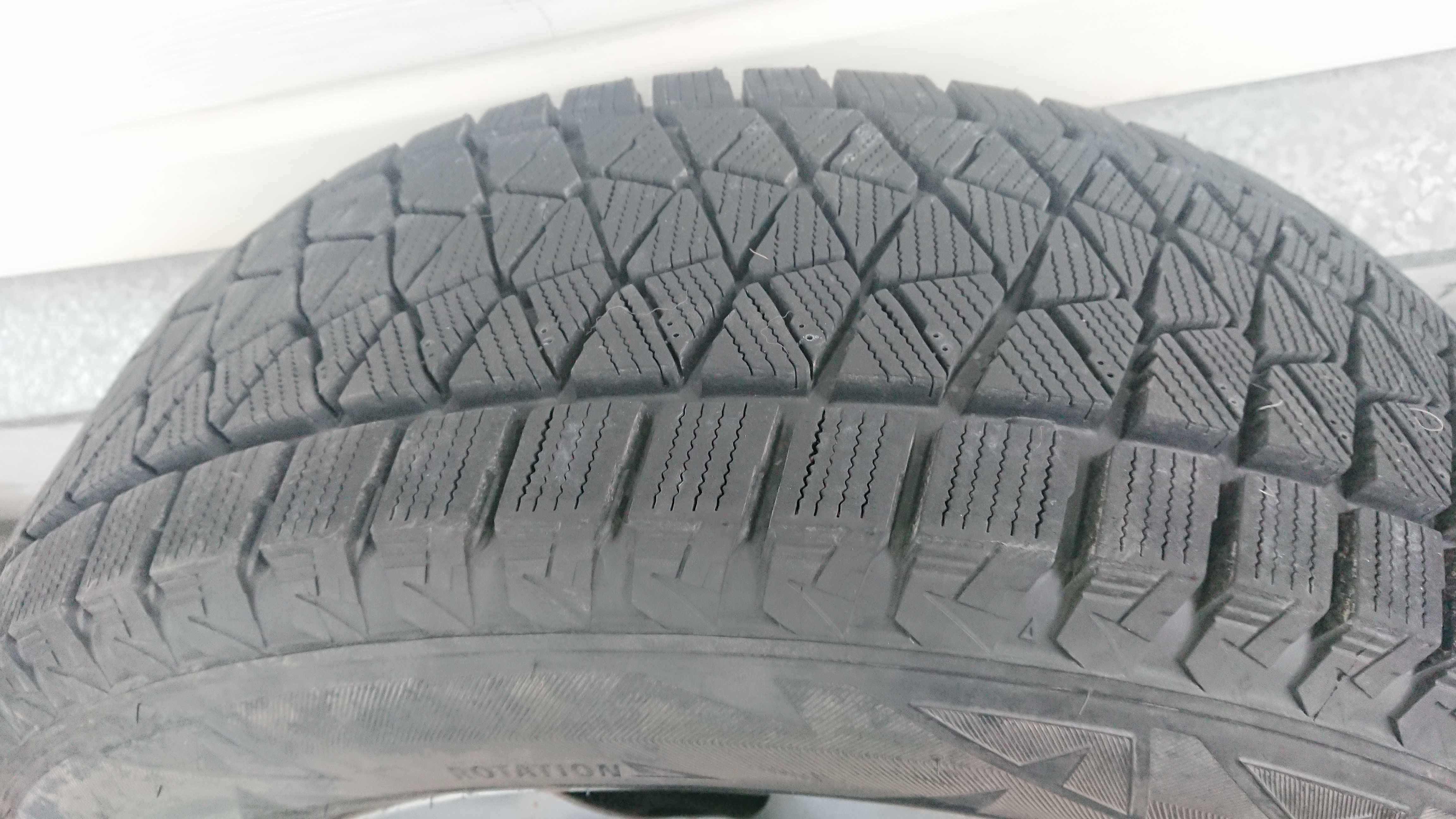 Зимние шины 225/70R16