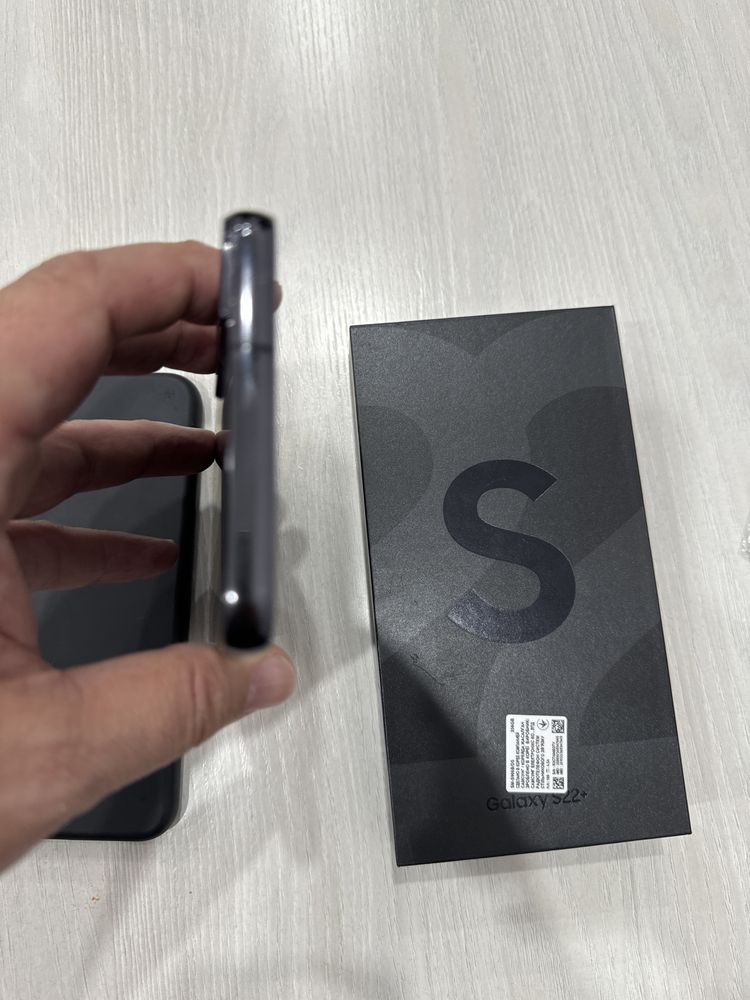 Samsung S22+ 256 Gb + наушники (на гарантии)
