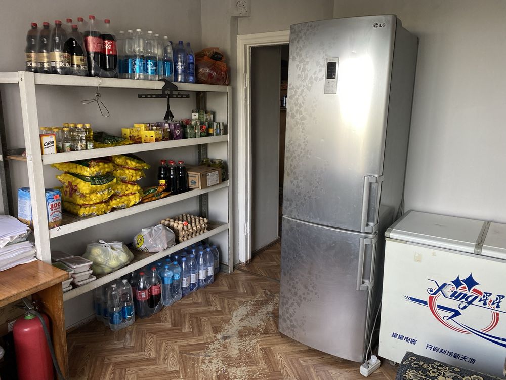 Продаю продуктовый магазин .
