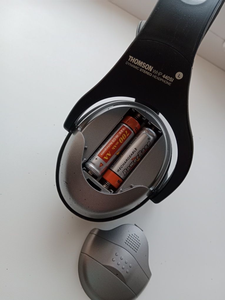 Продам стерео наушники THOMPSON WHP 440