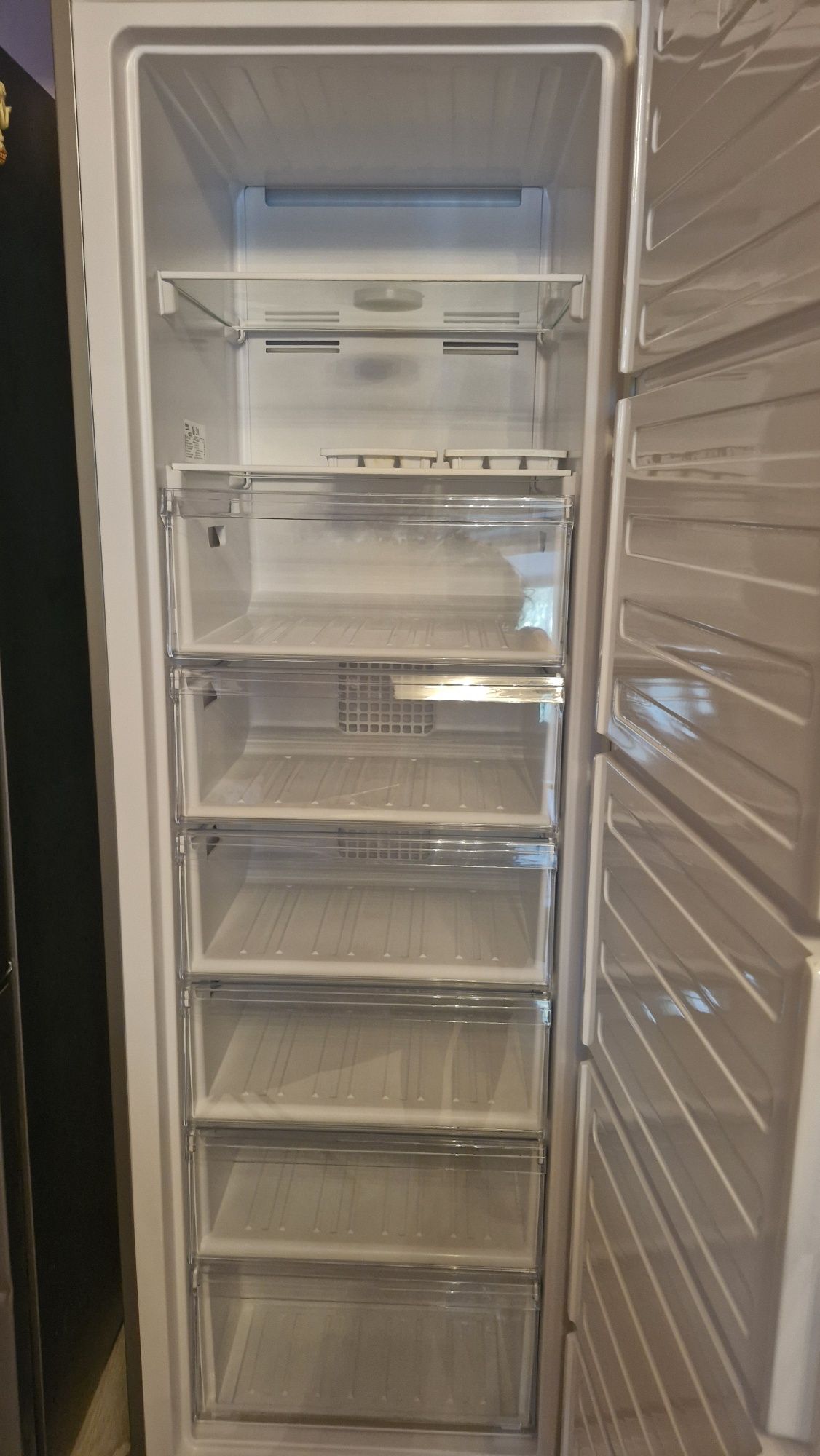 Морозильная камера Beko.