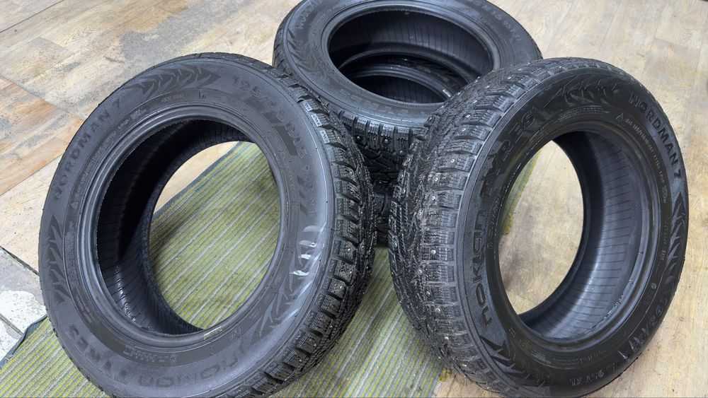Nokian Nordman 7 195/65 R15 95T с шипами
