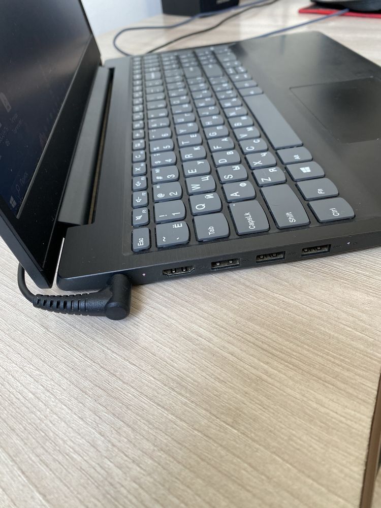 Продам Ноутбук Lenovo
