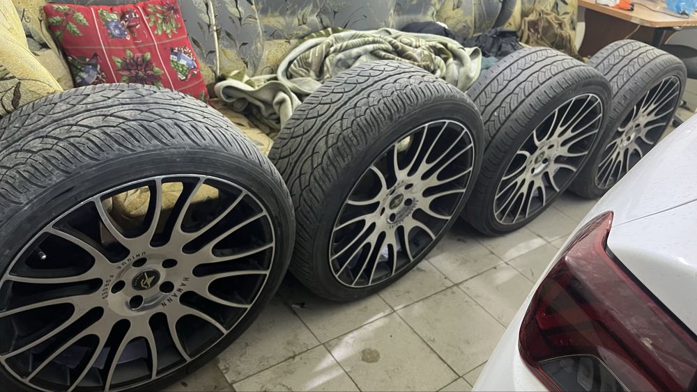 Диски шинами комплект 5*120 R22