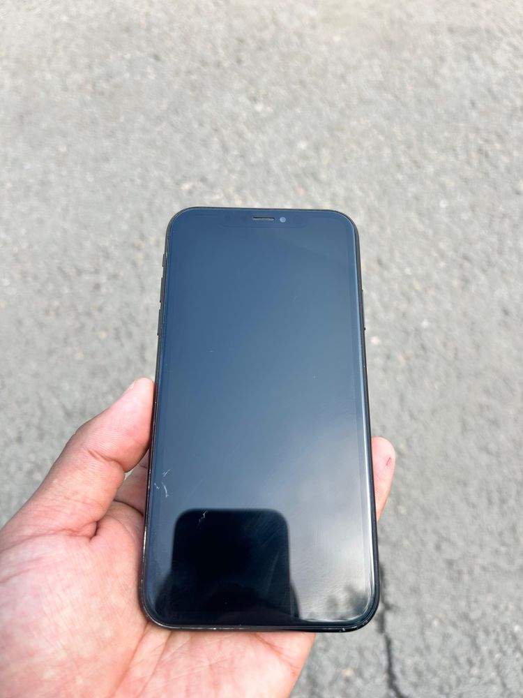 Продам iPhone xr 64GB
