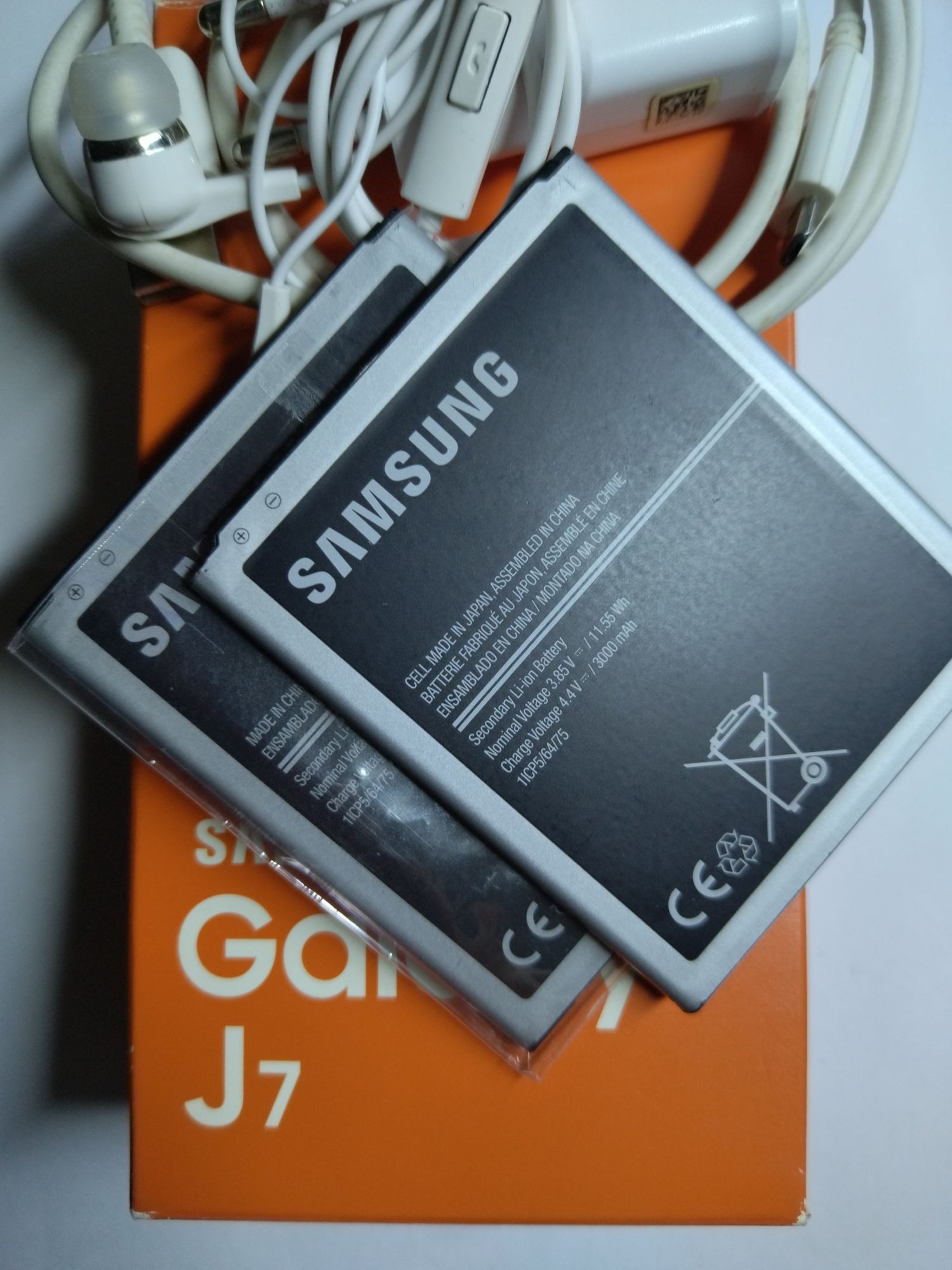 Продам самсунг j7