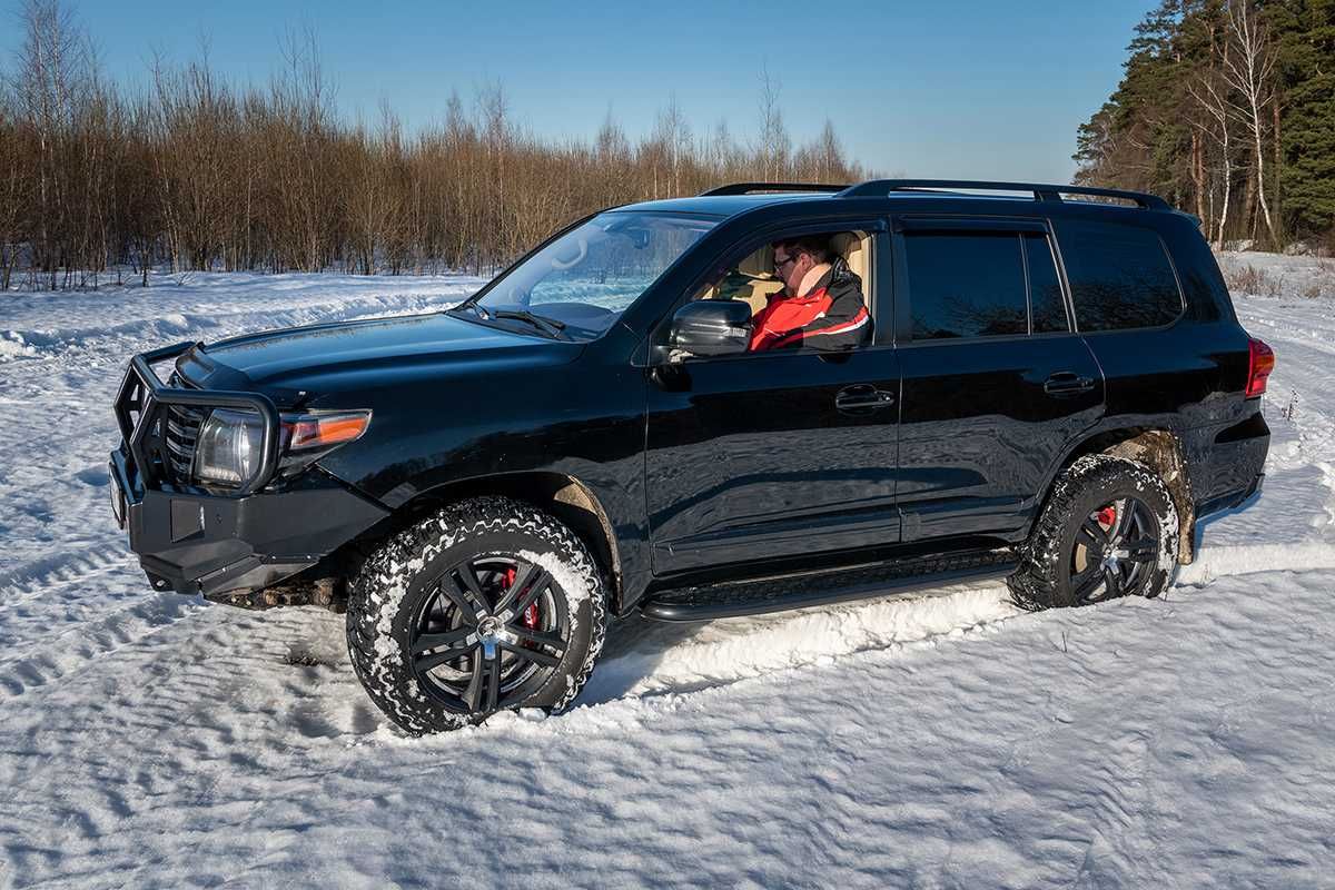 Бампер РИФ силовой передний Toyota Land Cruiser 200